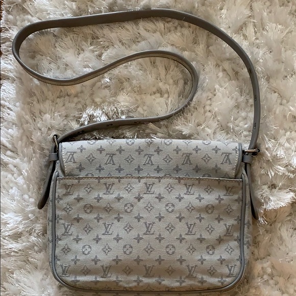 💯 Limited Edition Louis Vuitton “Conte de fees” - Picture 3 of 8